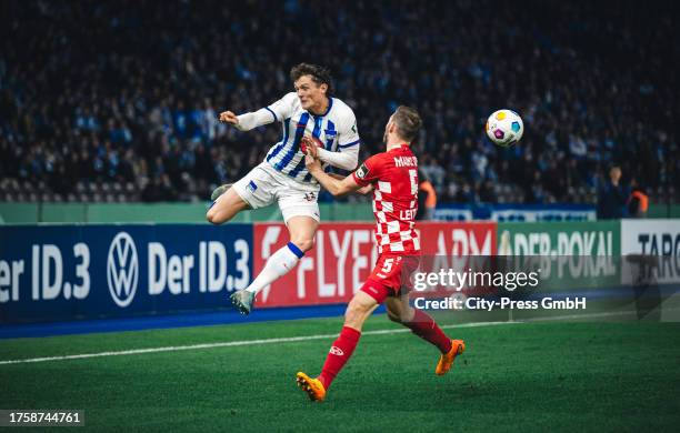 Fabian Reese of Hertha BSC and Maxim Leitsch of 1. FSV Mainz 05 during the DFB Cup match between Hertha BSC and 1. FSV Mainz 05 on November 1, 2023...