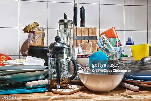 house keeping - crockery stockfoto's en -beelden