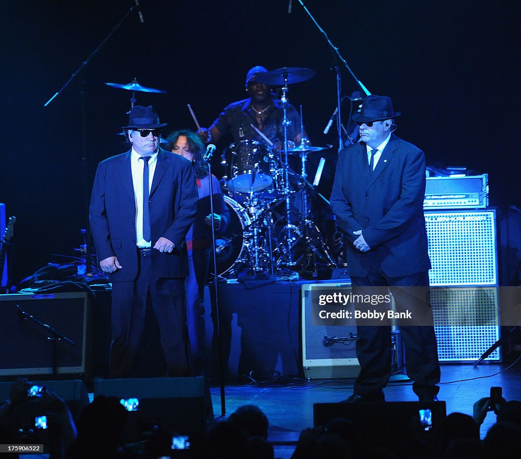 The Blue Brothers Revue Featuring Dan Aykroyd And Jim Belushi