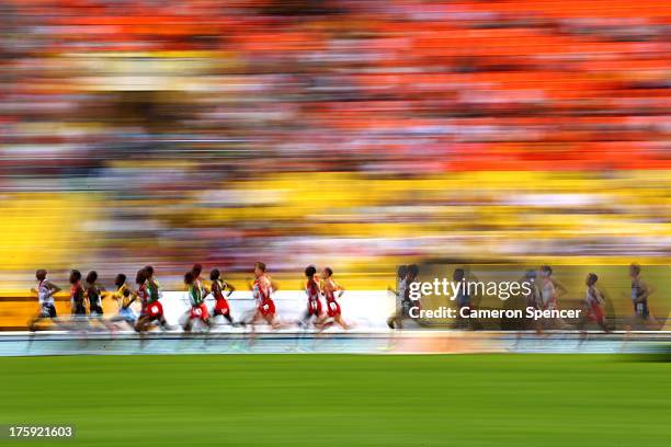 Athletes compete in the Men's 10000 metres final during Day One of the 14th IAAF World Athletics Championships Moscow 2013 at Luzhniki Stadium on...
