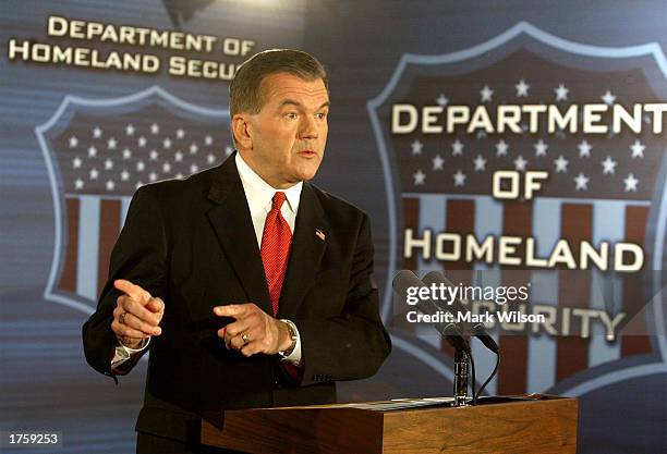Candidate Tom Ridge Security Secretary Tom Ridge Photos and Premium High Res Pictures ...