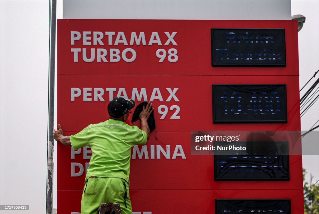 Reduction In Non-Subsidized Fuel Prices In Indonesia.