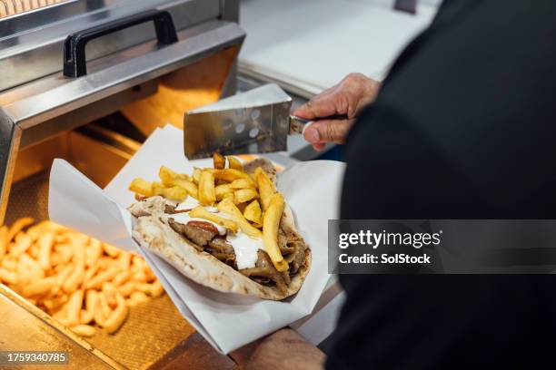 fresh kebab - doner kebab stock pictures, royalty-free photos & images