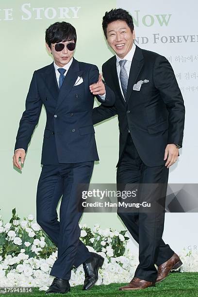 South Korean actors Kim Min-Jong and Kim Soo-Ro arrive for wedding ceremony of Lee Byung-Hun and Rhee Min-Jung at the Hyatt Hotel on August 10, 2013...