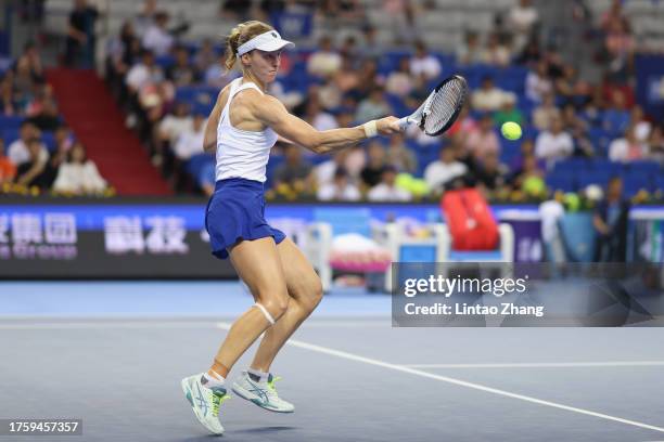 Liudmila Samsonova in action against Veronika Kudermetova in the Women's Singles Round of 16 match on Day 4 of the WTA Elite Trophy Zhuhai 2023 at...