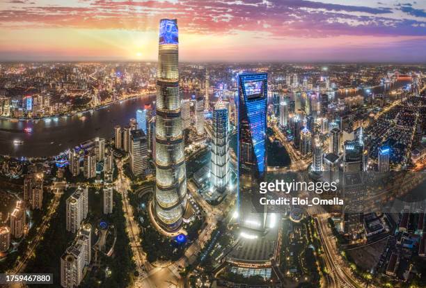 shanghai skyline at sunset - shanghai bildbanksfoton och bilder