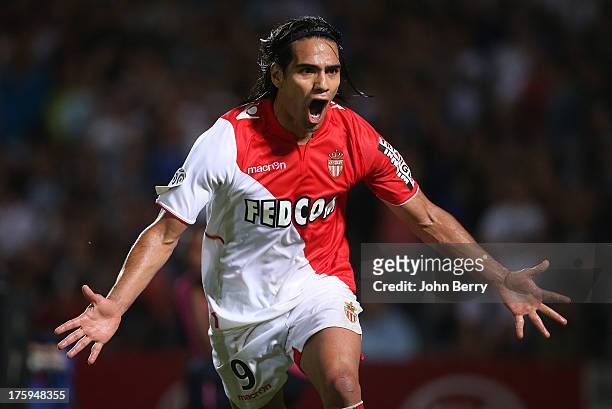 Radamel Falcao of AS Monaco celebrates his goal during the french Ligue 1 match between FC Girondins de Bordeaux and AS Monaco FC at the Stade...