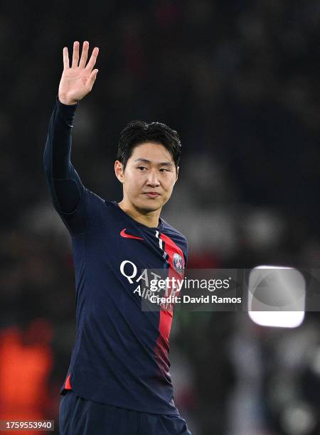 Lee Kang-in of Paris Saint-Germain celebrates at the end of the UEFA Champions League match between Paris Saint-Germain and AC Milan at Parc des...