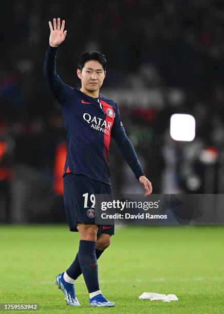 Lee Kang-in of Paris Saint-Germain celebrates at the end of the UEFA Champions League match between Paris Saint-Germain and AC Milan at Parc des...