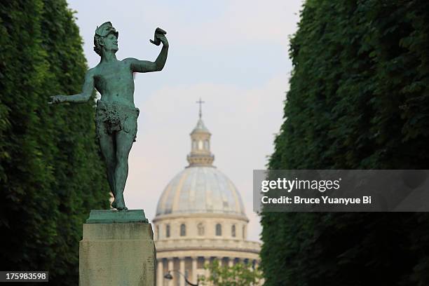 the statue of the greek actor - memorial garden stock pictures, royalty-free photos & images