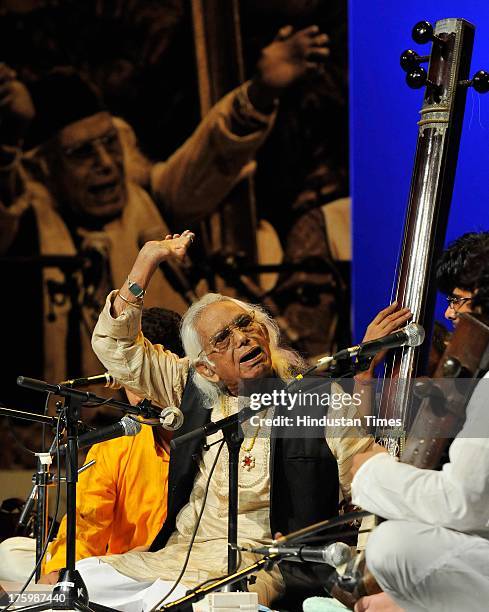 Abbul Rasheed Khan Abdul Rashid Khan Photos and Premium High Res Pictures - Getty Images