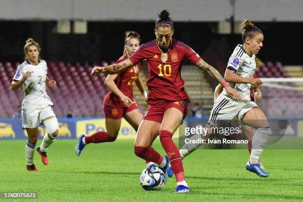Jennifer Hermoso of Spain passes the ball during the UEFA Women's Nations League match between Italy and Spain at Stadio Arechi on October 27, 2023...