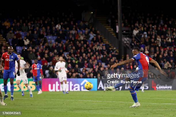 Jordan Ayew of Crystal Palace scores the team's first goal during the Premier League match between Crystal Palace and Tottenham Hotspur at Selhurst...