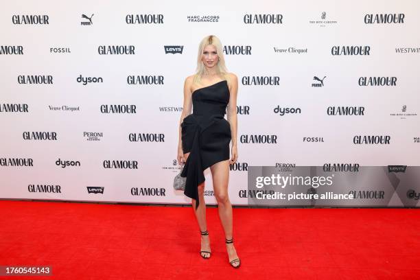 November 2023, Berlin: Lena Gercke, presenter, arrives at the Glamour "Women of the Year" Award at Fotografiska Museum. The Women of the Year Award...