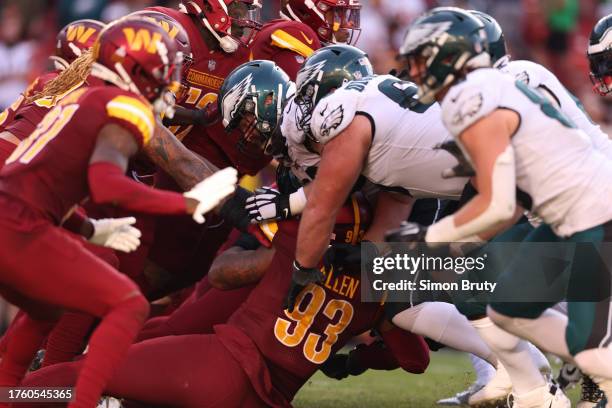 Philadelphia Eagles Jason Kelce in action, run blocks vs Washington Commanders Jonathan Allen at FedEx Field. Landover, MD CREDIT: Simon Bruty