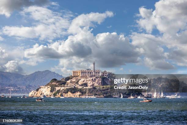 alcatraz island san francisco bay - alcatraz stock pictures, royalty-free photos & images