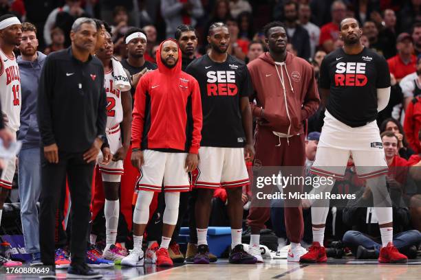 Nba Bench View 2,376 Chicago Bulls Bench Stock Photos, High-Res Pictures, and Images ...