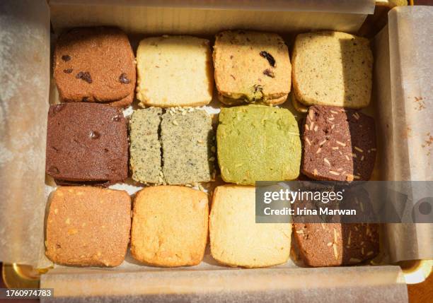 cookies tin - biscuit tin stock pictures, royalty-free photos & images