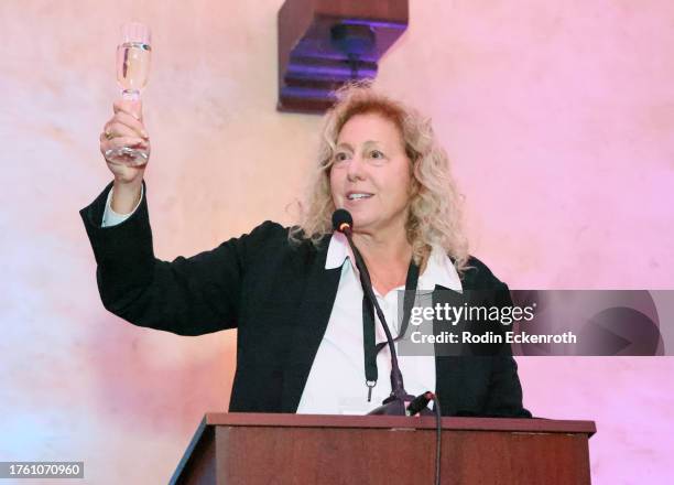 Susan Dean Susan Dean Photos and Premium High Res Pictures - Getty Images
