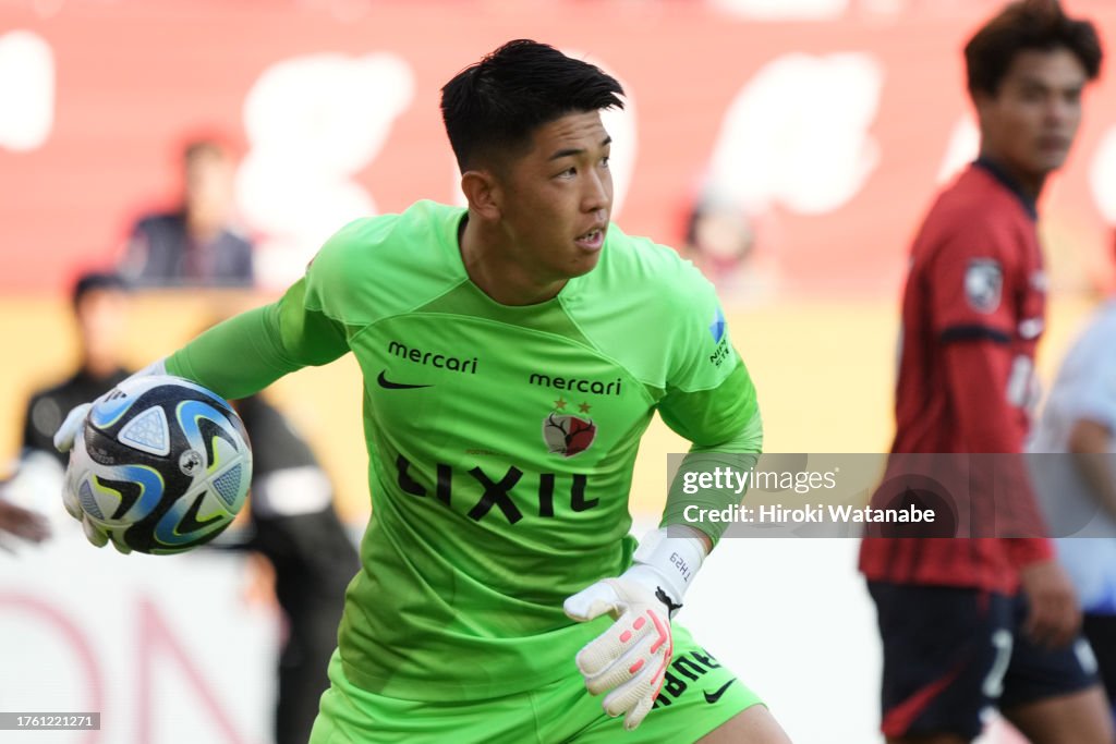 Kashima Antlers v Urawa Red Diamonds - J.LEAGUE Meiji Yasuda J1