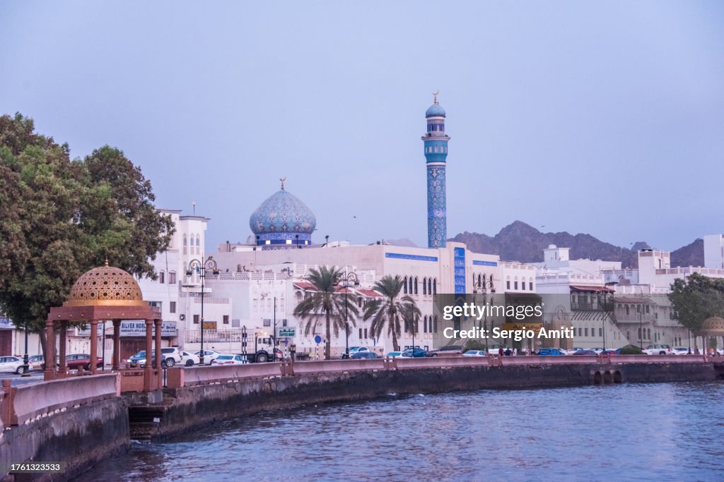 Al Rasool Mutrah Corniche And Masjid Al Rasool Al Adham Mosque In Muscat High-Res ...