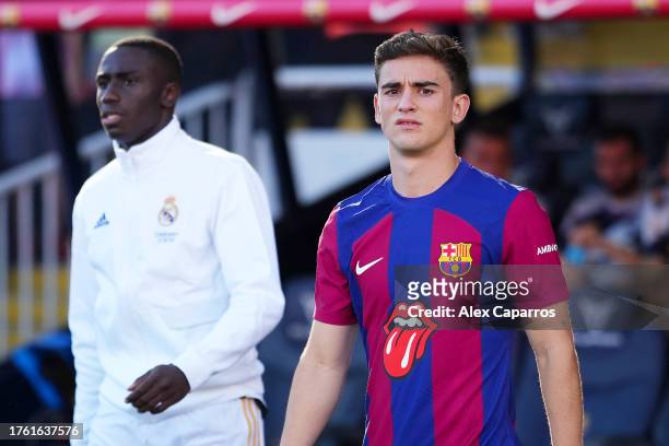 Gavi of FC Barcelona takes to the field whilst wearing the limited edition FC Barcelona match shirt featuring the Rolling Stones logo prior to...