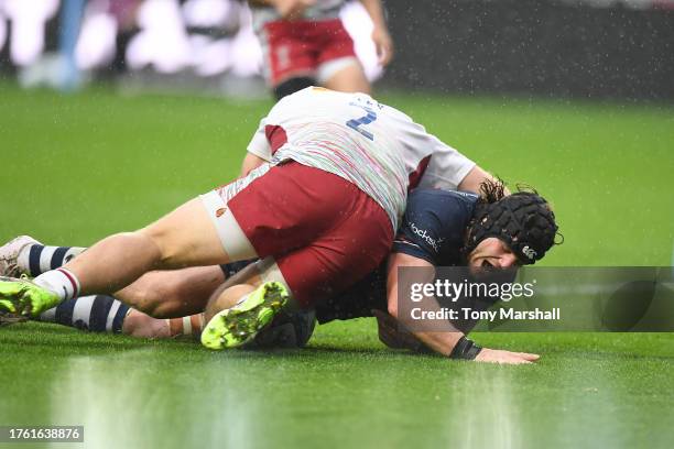 Harry Thacker of Bristol Bears scoring a try during the Gallagher Premiership Rugby match between Bristol Bears and Harlequins at Ashton Gate on...