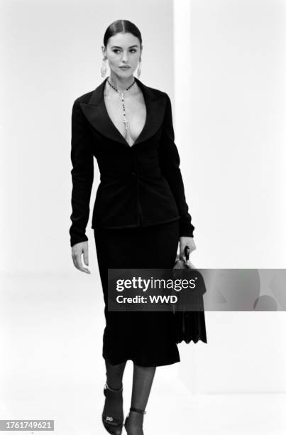 262 Monica Bellucci Black And White Stock Photos High Res Pictures 262-monica-bellucci-black-and-white-stock-photos-high-res-pictures