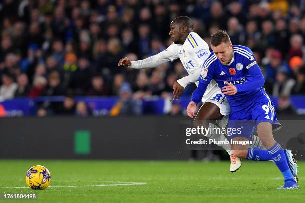 Jamie Vardy of Leicester City with Glen Kamara of Leeds United during the Sky Bet Championship match between Leicester City and Leeds United at King...