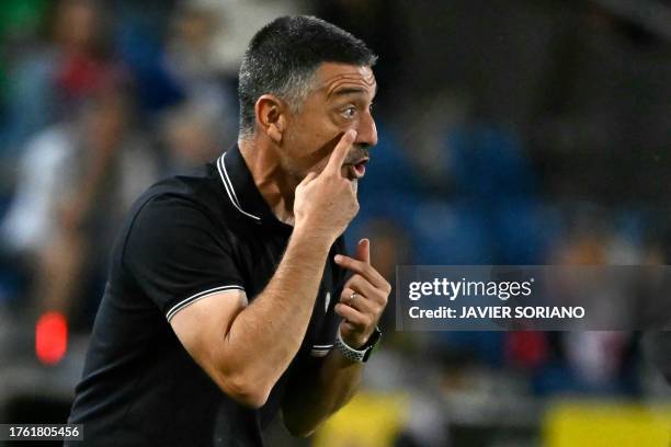 Las Palmas' Spanish coach Francisco Javier Garcia Pimienta gestures during the Spanish league football match between UD Las Palmas and Club Atletico...