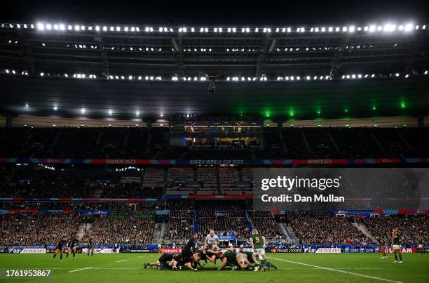 Referee Wayne Barnes oversees the scrum during the Rugby World Cup Final match between New Zealand and South Africa at Stade de France on October 28,...