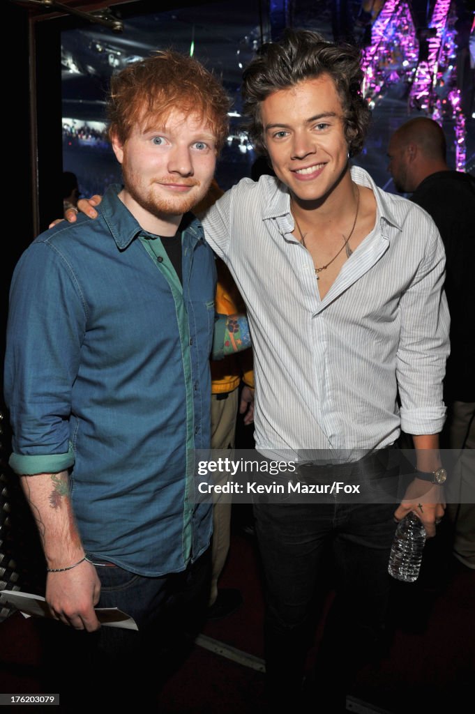 2013 Teen Choice Awards - Backstage And Audience