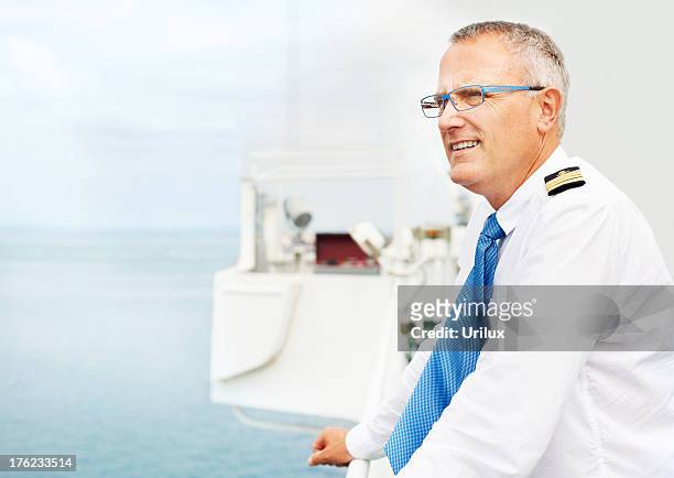 captain on deck - skipper stockfoto's en -beelden
