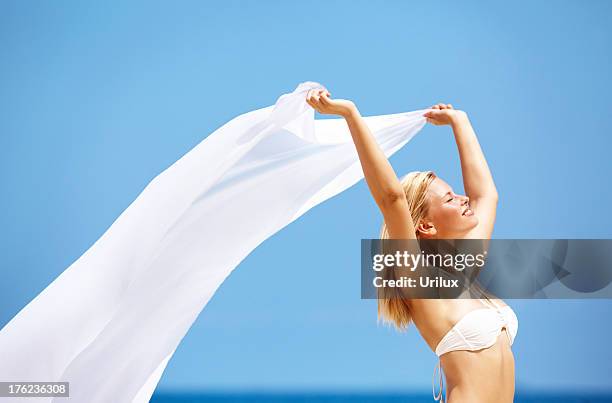 sonhadora breeze - sarong imagens e fotografias de stock