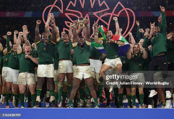 Siya Kolisi of South Africa lifts The Webb Ellis Cup following the Rugby World Cup Final match between New Zealand and South Africa at Stade de...