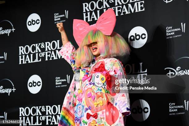 35,234 Sia Photos & High Res Pictures - Getty Images