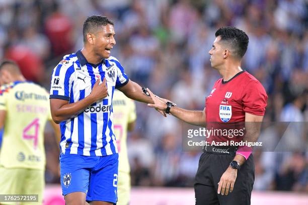 Luis Romo of Monterrey argues with referee Adonai Escobedo during the 14th round match between Monterrey and America as part of the Torneo Apertura...