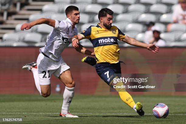 Christian Theoharous of the Mariners crosses the ball during the A-League Men round two match between Central Coast Mariners and Macarthur FC at...