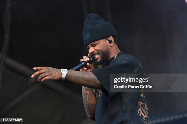 Bryson Tiller Rapper 1,567 Bryson Tiller Photos Stock Photos, High-Res Pictures, and Images ...