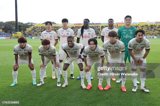 Players of Kawasaki Frontale pose for photograph the J.LEAGUE Meiji Yasuda J1 31st Sec. Match between Kashiwa Reysol and Kawasaki Frontale at SANKYO...