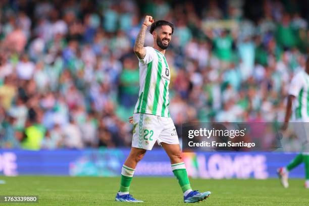 Isco Alarcon of Real Betis celebrates after the LaLiga EA Sports match between Real Betis and CA Osasuna at Estadio Benito Villamarin on October 29,...