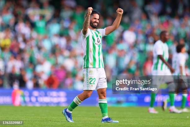 Isco Alarcon of Real Betis celebrates after the LaLiga EA Sports match between Real Betis and CA Osasuna at Estadio Benito Villamarin on October 29,...