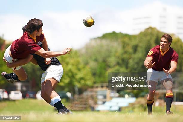 gemeinsam für mehr einheitlichkeit - rugby sport stock-fotos und bilder