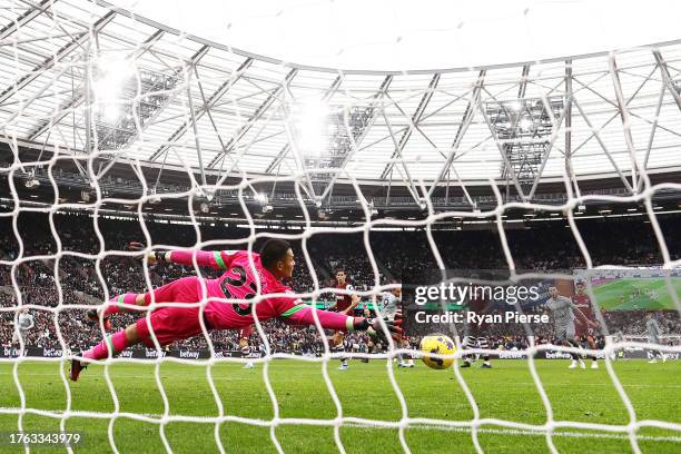 General view as Alphonse Areola of West Ham United fails to save a shot from Dominic Calvert-Lewin of Everton, resulting in Everton's first goal,...