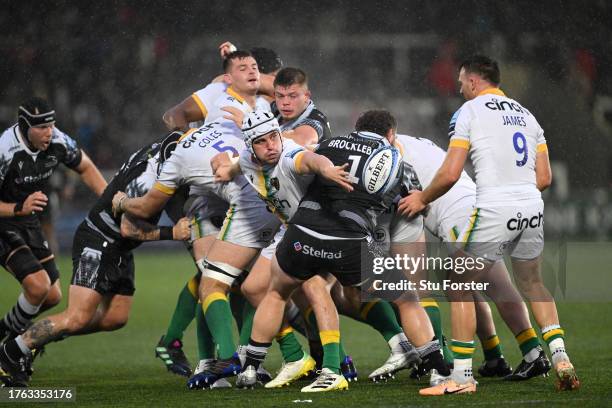 Saints hooker Curtis Langdon passes to scrum hal;f Tom James during the Gallagher Premiership Rugby match between Newcastle Falcons and Northampton...