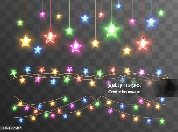ilustraciones, imágenes clip art, dibujos animados e iconos de stock de luces navideñas de color sobre fondo transparente - fondo transparente