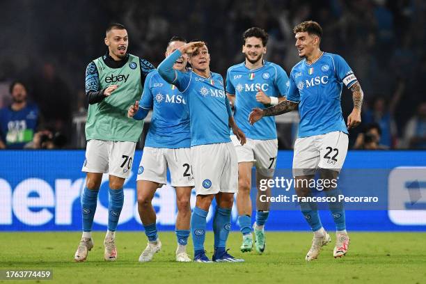 Giacomo Raspadori of SSC Napoli celebrates with teammates after scoring the team's second goal to equalise during the Serie A TIM match between SSC...