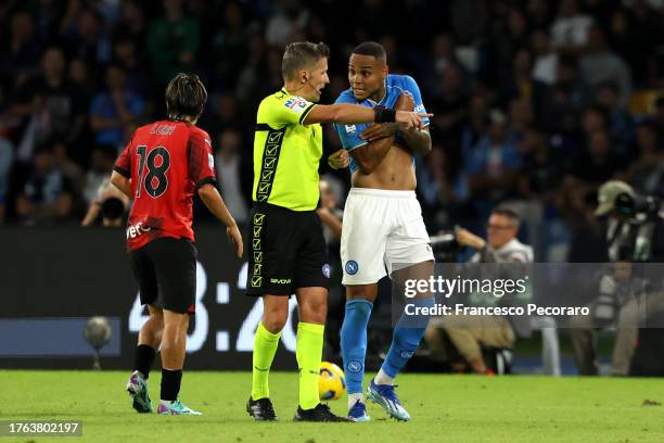Natan of SSC Napoli is asked to leave the field by Referee Daniele Orsato after receiving a red card during the Serie A TIM match between SSC Napoli...