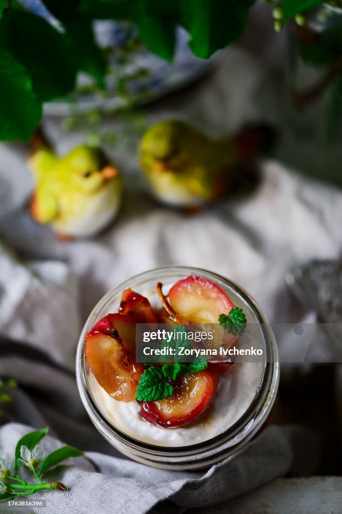 Cottage cheese and apples dessert