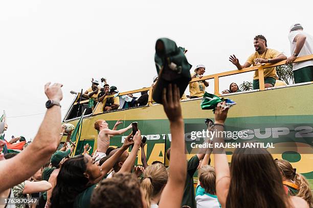 Springboks Rugby Bus 2,993 On The Buses Tv Stock Photos, High-Res Pictures, and Images ...